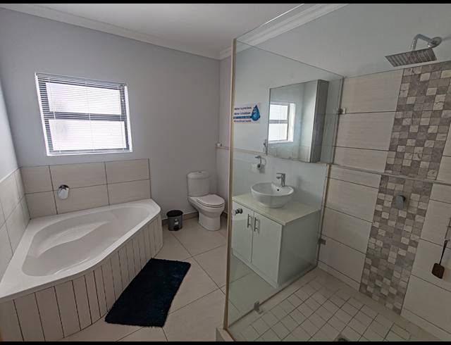 5 BEDROOM HOUSE FOR SALE IN CALYPSO BEACH